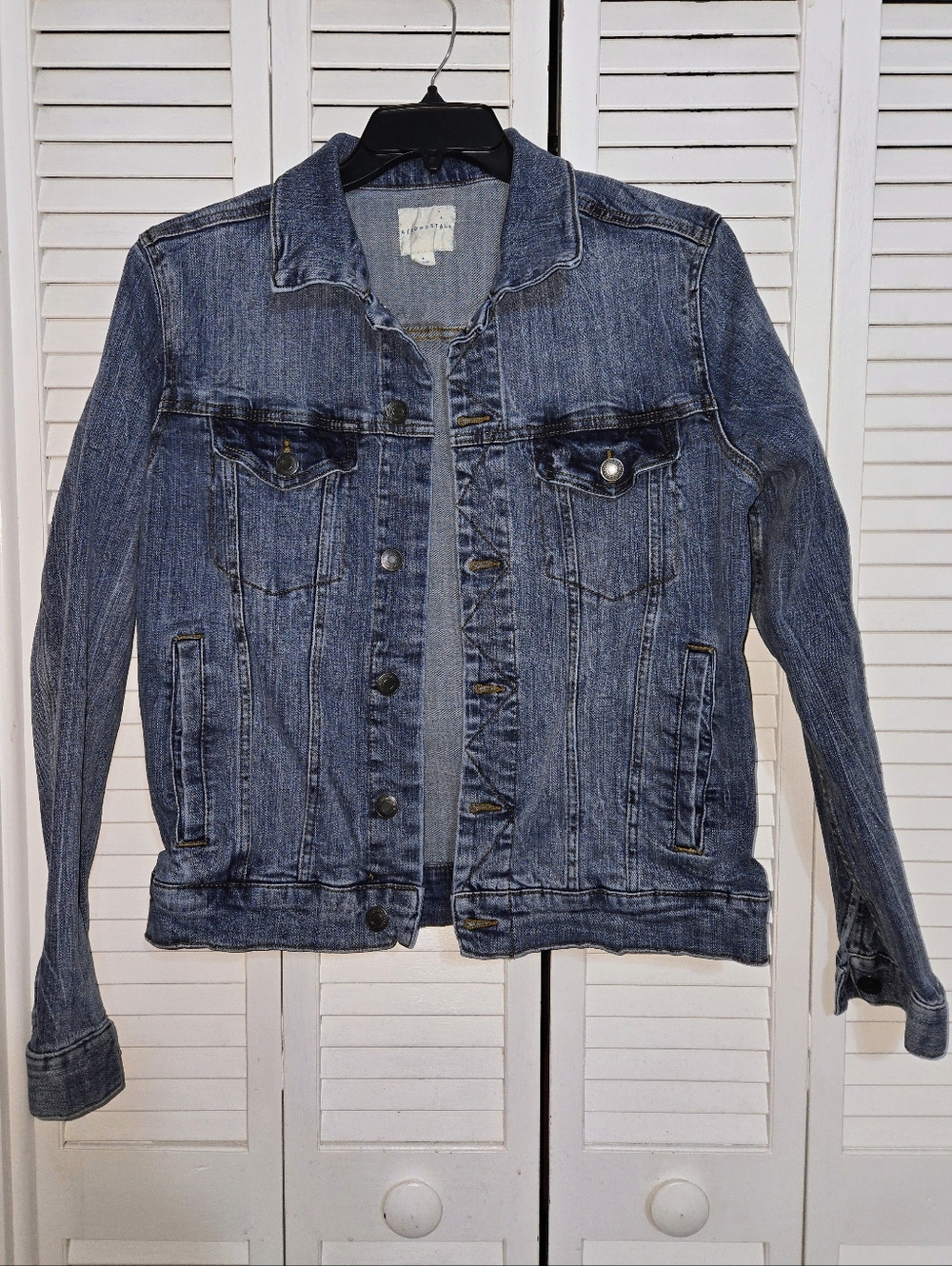Aeropostale Men's M Classic Denim Jacket in Medium Blue